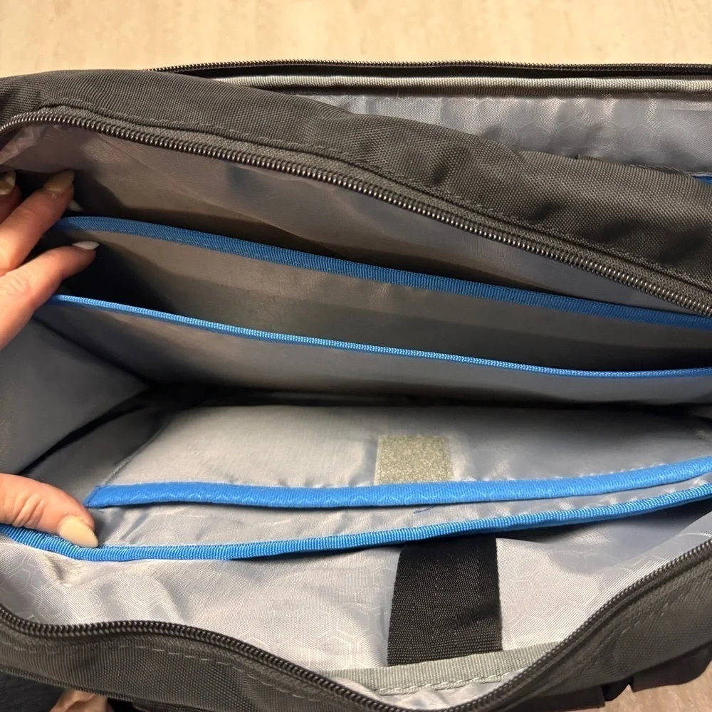 Dell laptop carrying  case bag keyed notebook lock